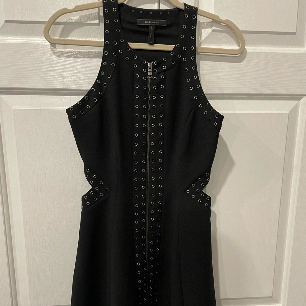 BCBG MAXAZRIA side cut out dress